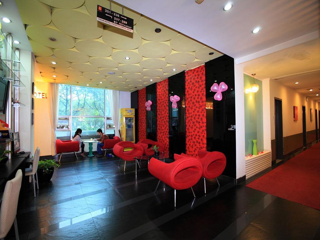 Guangzhou Colorful Days Hotel Экстерьер фото